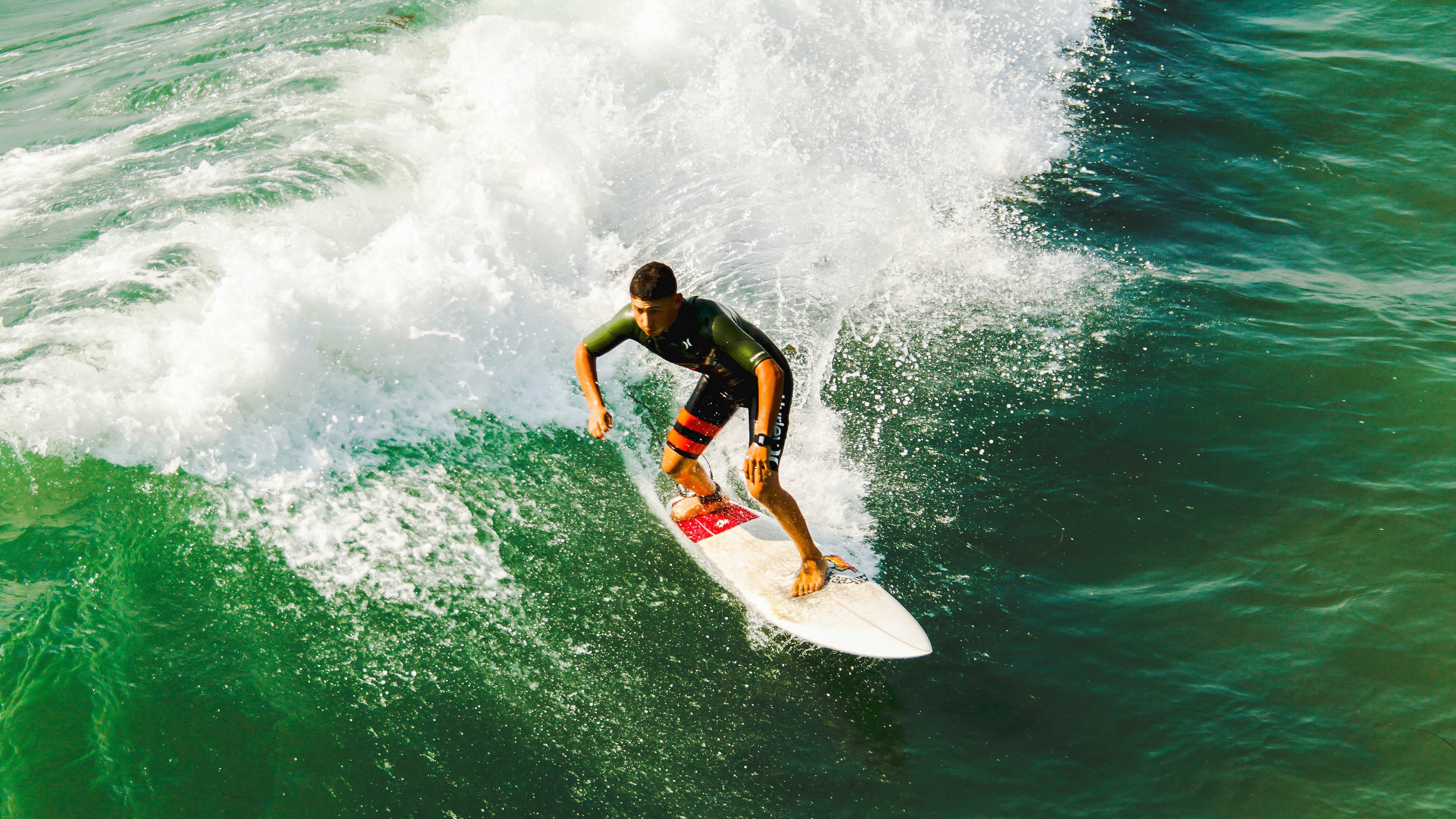 强队在锦标赛中无往不利，实力无人能敌，强队什么