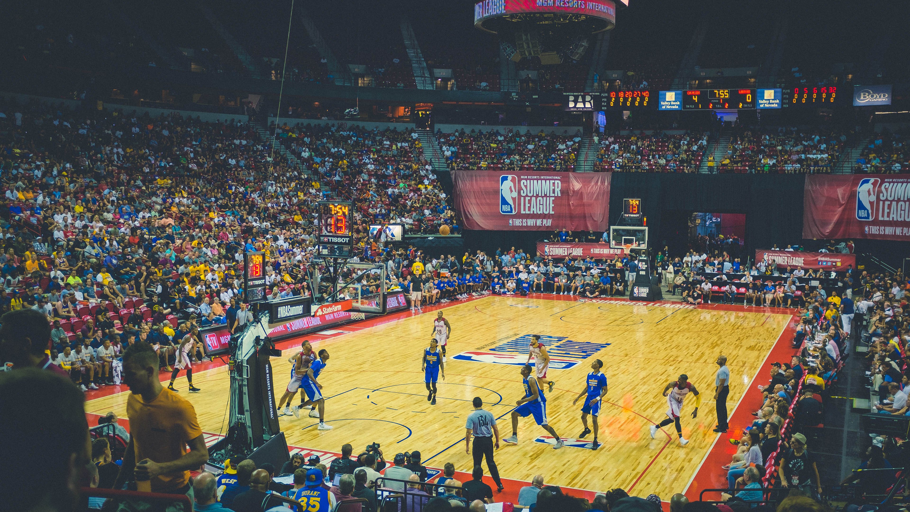 快船客场击败太阳,领跑西部联盟,快船进过西部决赛吗